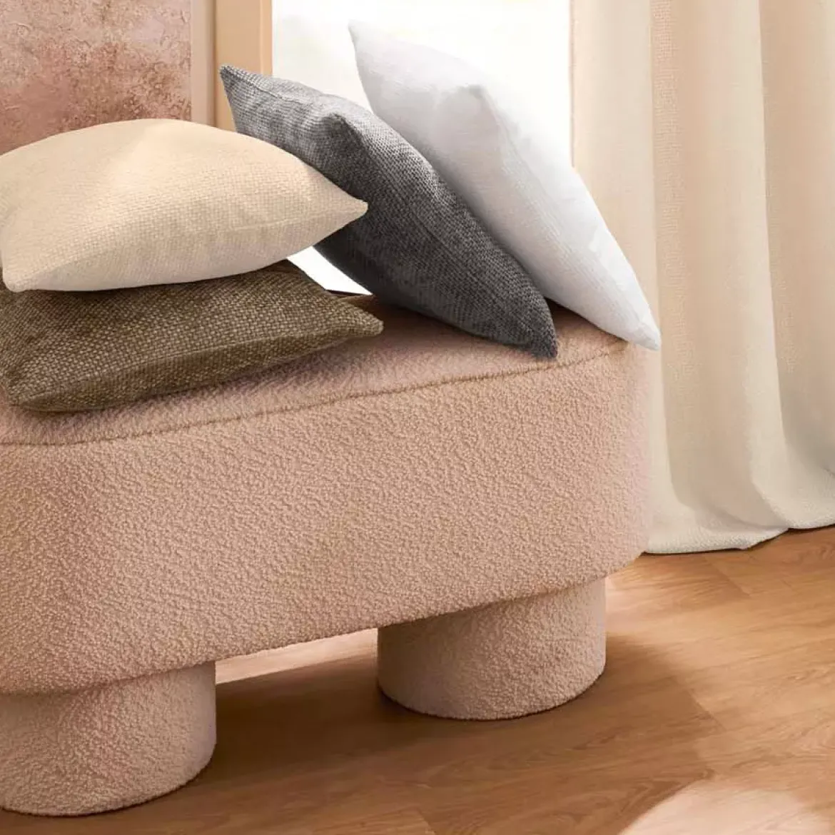 Cuscino quadrato in velluto (45 x 45 cm) Leo Beige