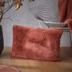 Cuscino rettangolare in finta pelliccia (40 x 60 cm) Finn Terracotta