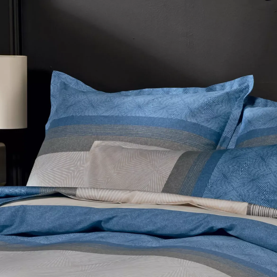 Federa quadrata raso di cotone (65 x 65 cm) Tiago Blu