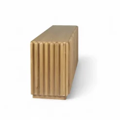 Madia 3 ante in legno massello di rovere (158 x 75 cm) Altos Naturale