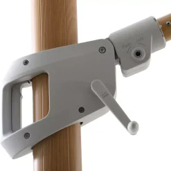 Ombrellone decentrato quadrato in alluminio con base (3 x 3 m) Elyra effetto legno e Terracotta