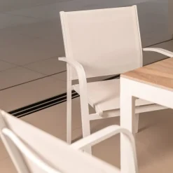 Poltrona da giardino impilabile in alluminio Murano Bianco sporco - Svuotamento magazzino