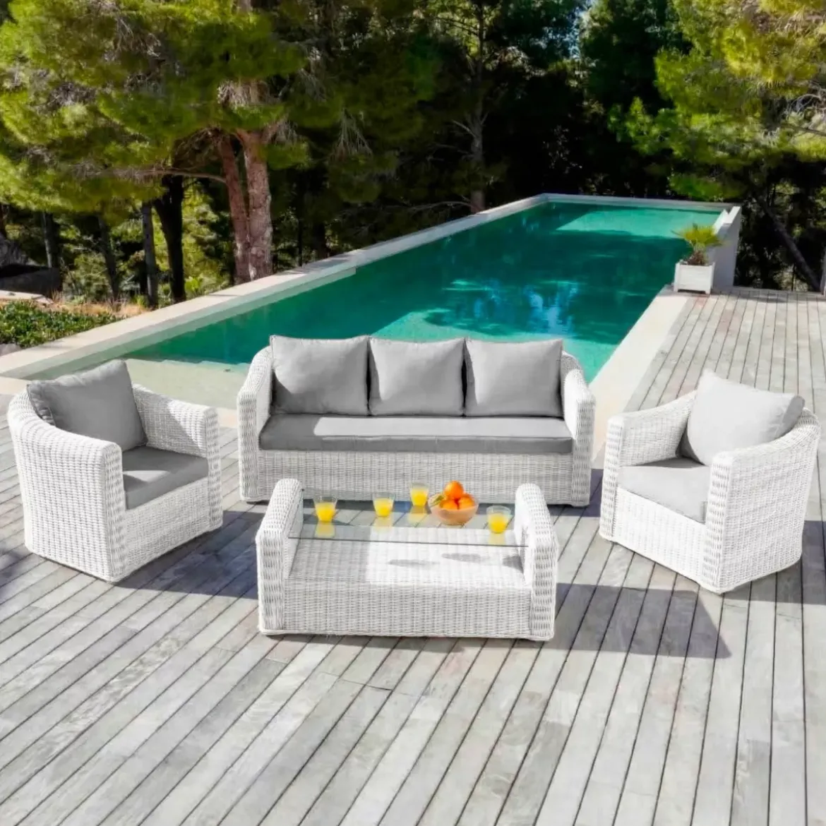 Salotto da giardino in resina intrecciata 5 posti 4 pezzi Calvi Bianco e grigio chiaro