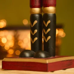 Schiaccianoci in legno (H38 cm) Timothé la regalità Verde e bordeaux