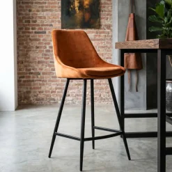 Set di 2 sedie per isola centrale con schienale in velluto (Altezza seduta 67cm) Juno Cognac