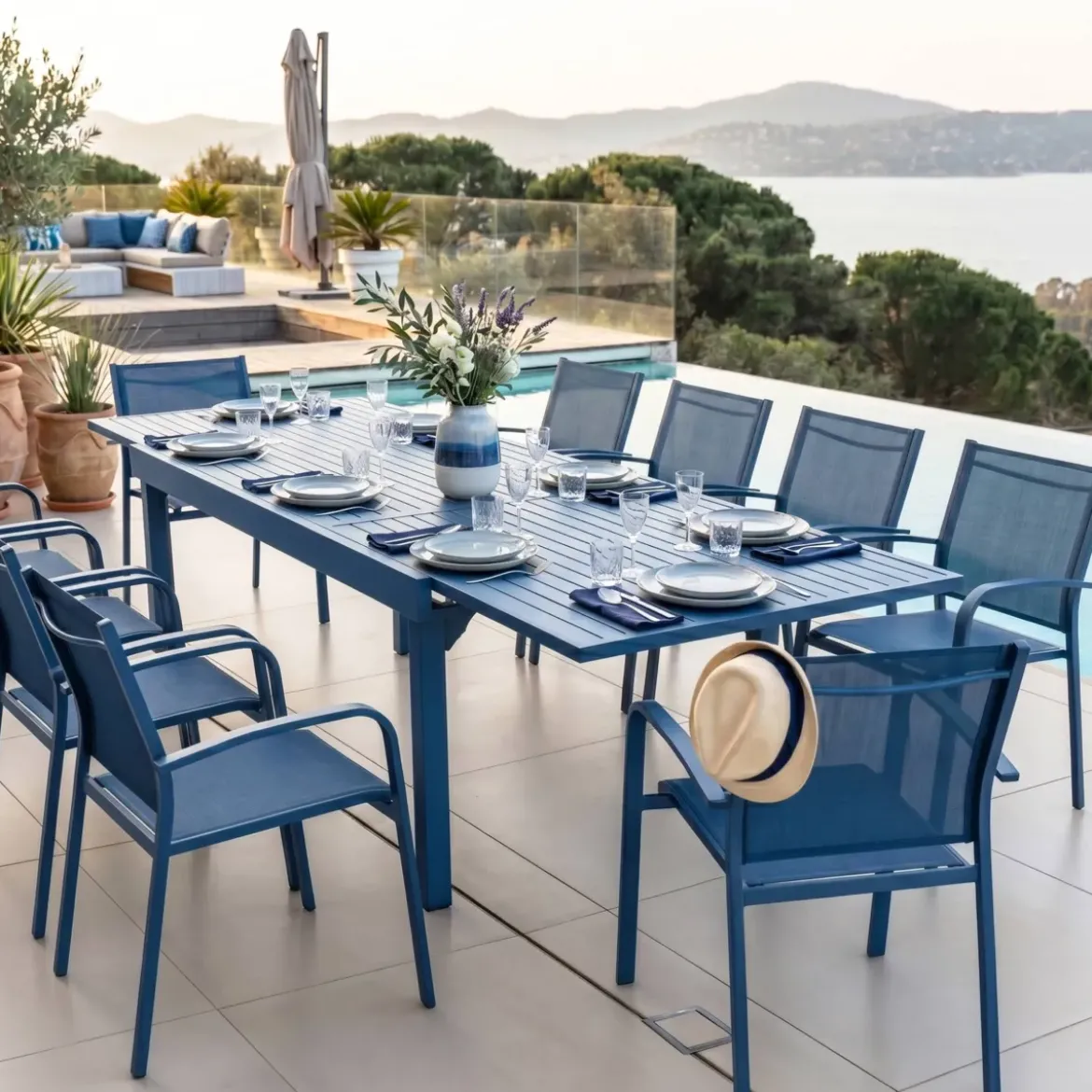 Tavolo da giardino allungabile in alluminio 12 persone (200/320 x 100 cm) Murano Blu