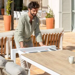 Tavolo da giardino estensibile in alluminio 12 posti (195/247/300 x 96 cm) Amalfi Bianco e legno